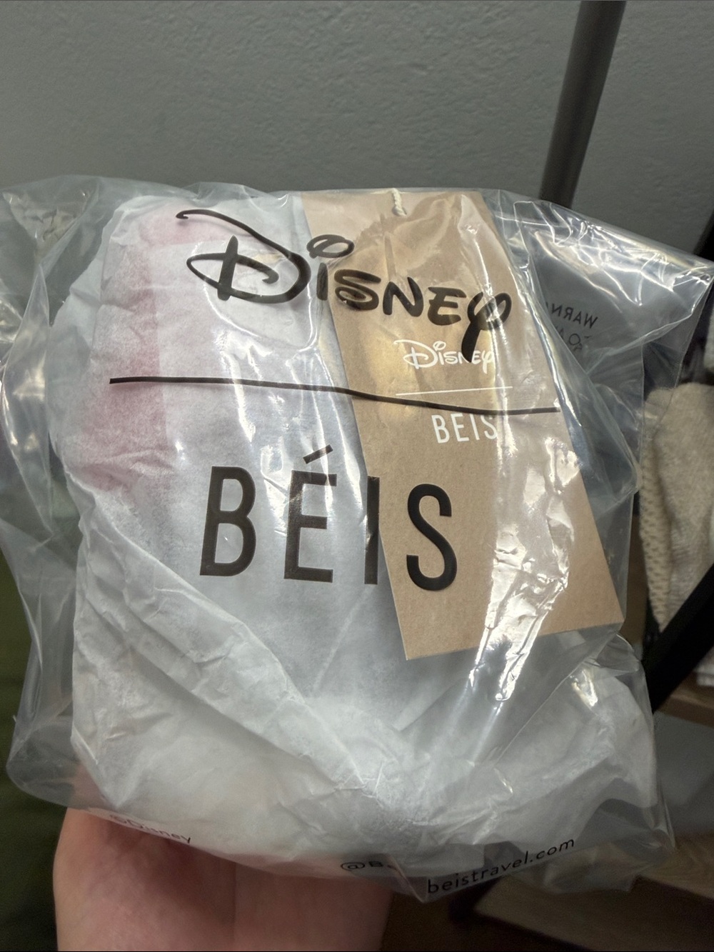 BEIS X Disney Minnie Mouse Charm Pouch - Picture 2 of 5